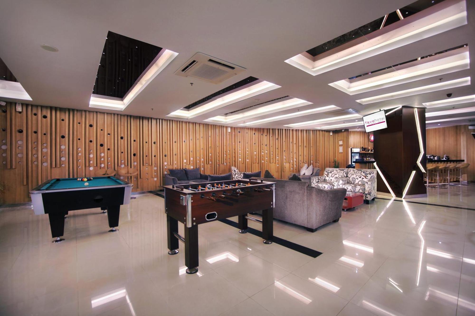 Favehotel Ltc Glodok Джакарта Екстериор снимка