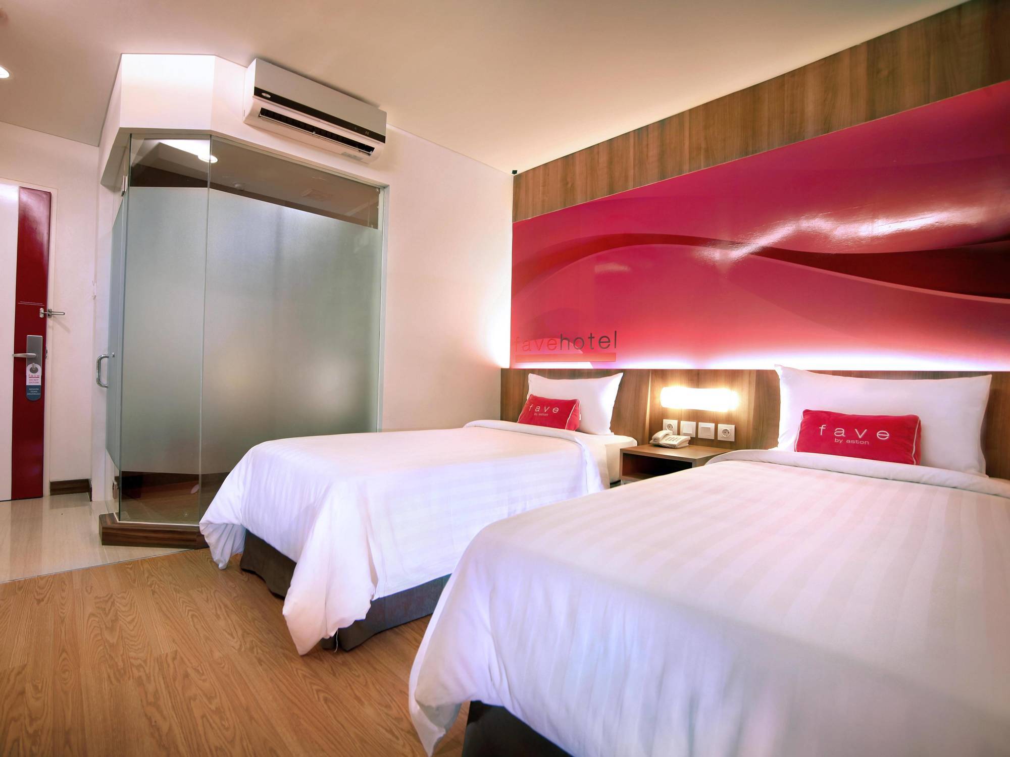 Favehotel Ltc Glodok Джакарта Екстериор снимка